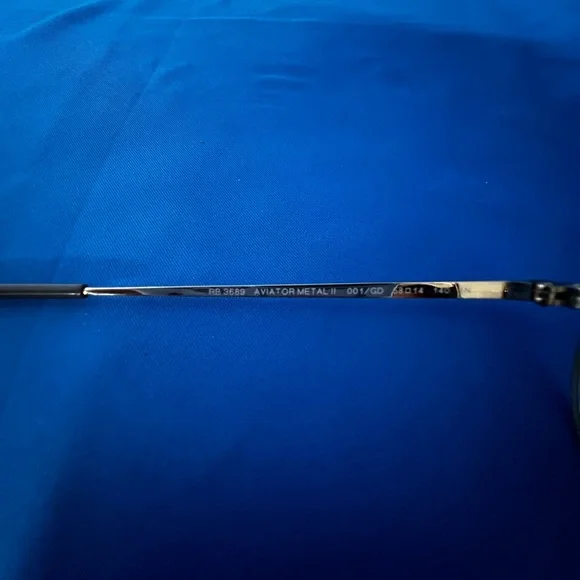 Ray-Ban Gold and Black Aviator Sunglasses - Picture 5 of 7